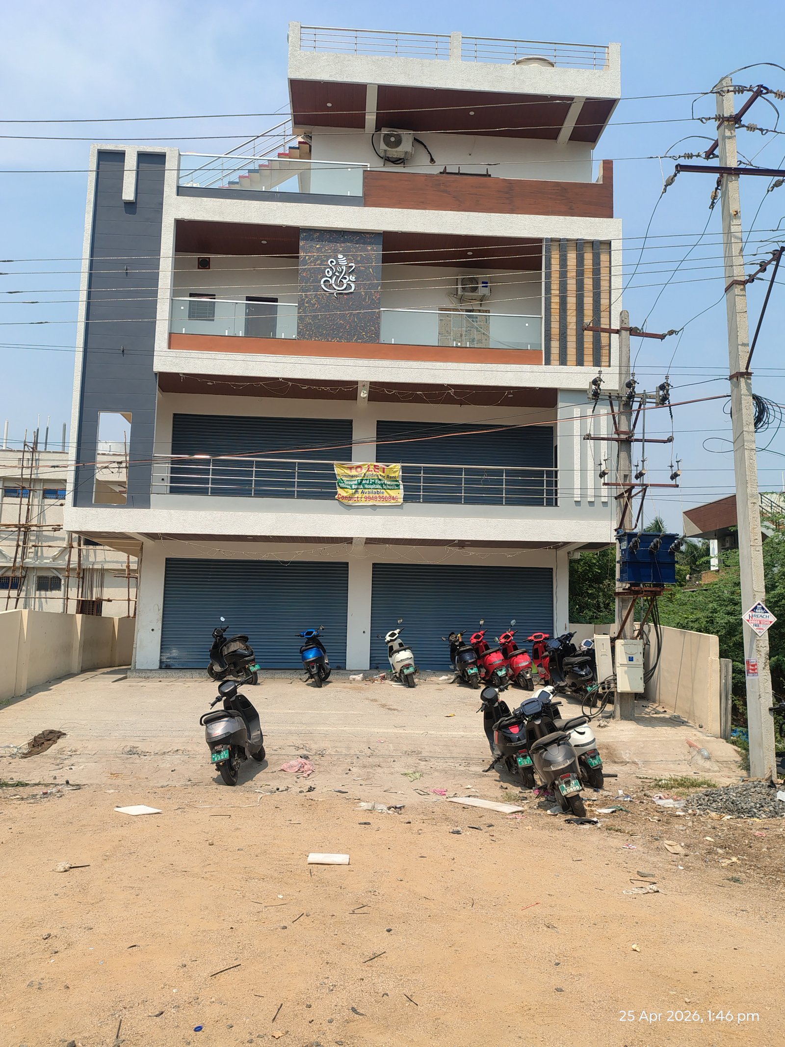 Tolet for 1st floor for offices