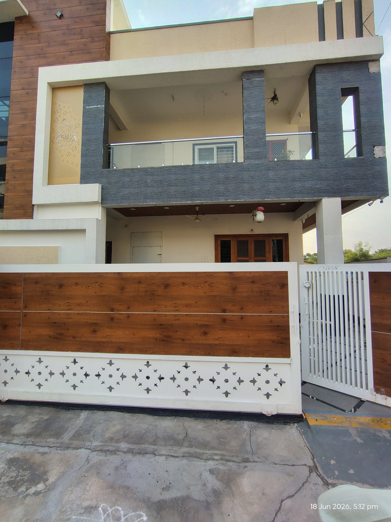 TOLET 2 BHK FOR FAMILY