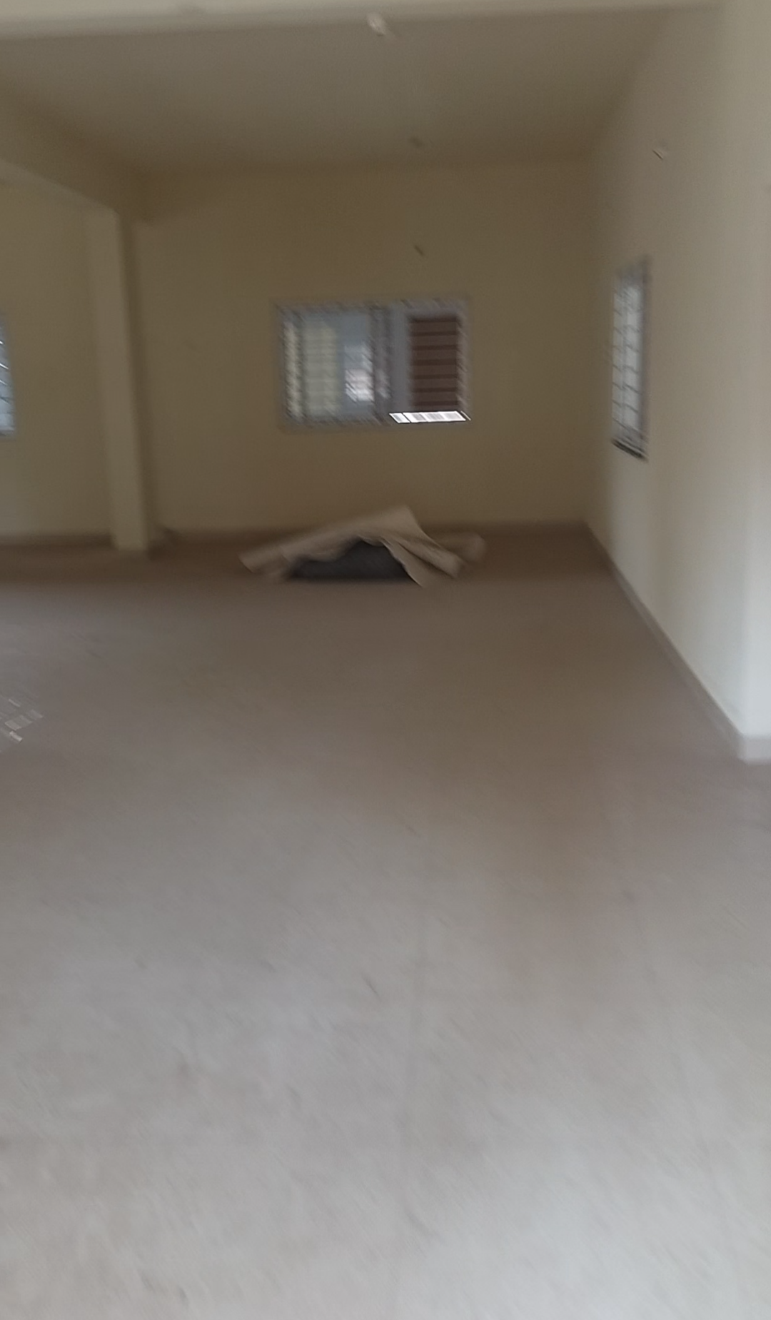 TO-LET FOR COMMERCIAL BUILDING