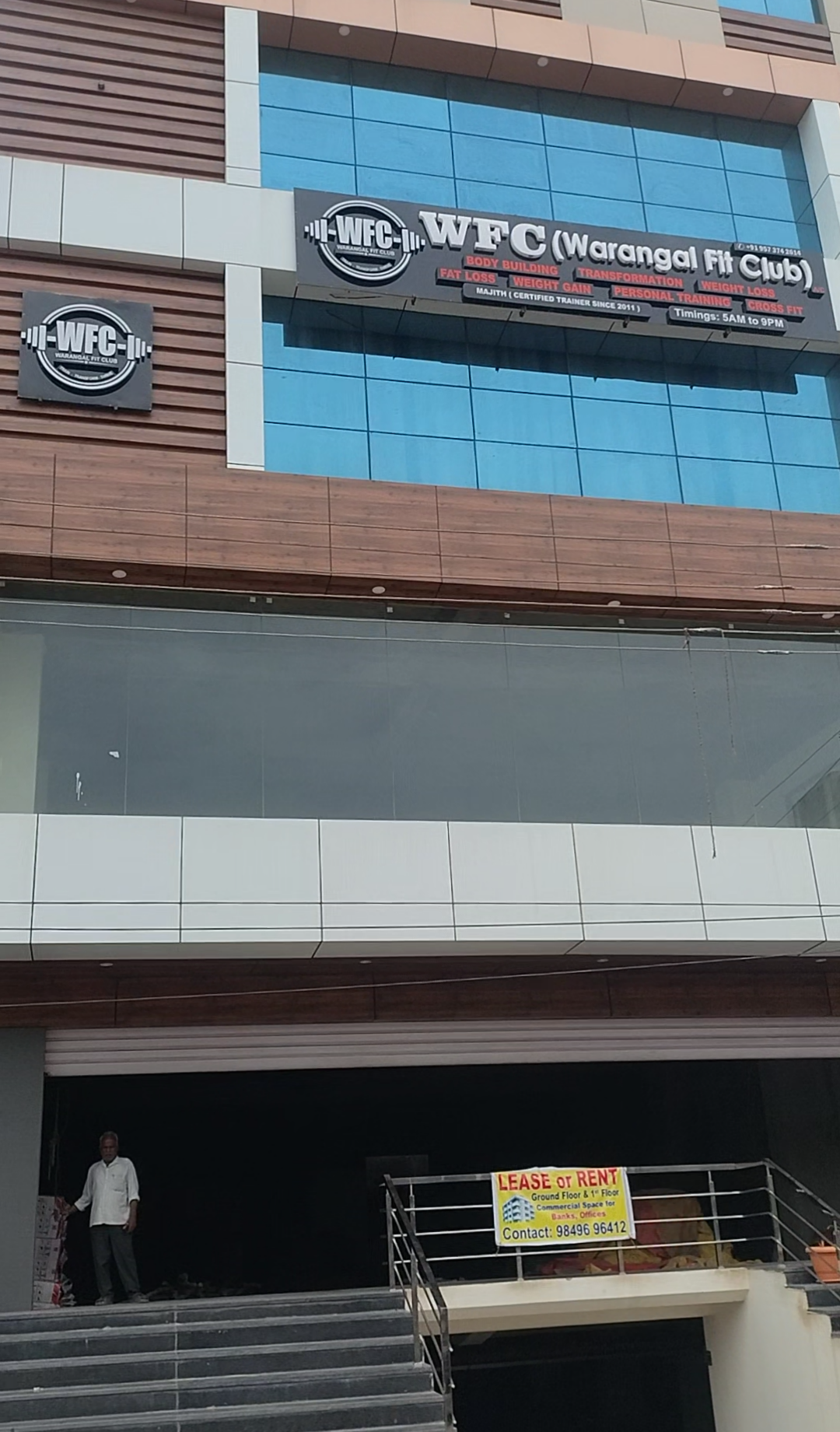 TO-LET FOR COMMERCIAL BUILDING